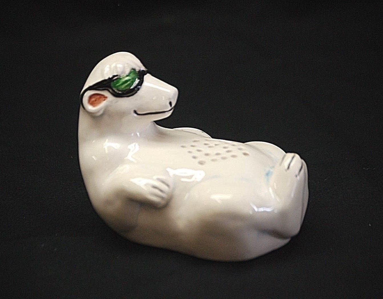 White Polar Bear w Sunglasses Potpourri Fragrance Holder Figurine