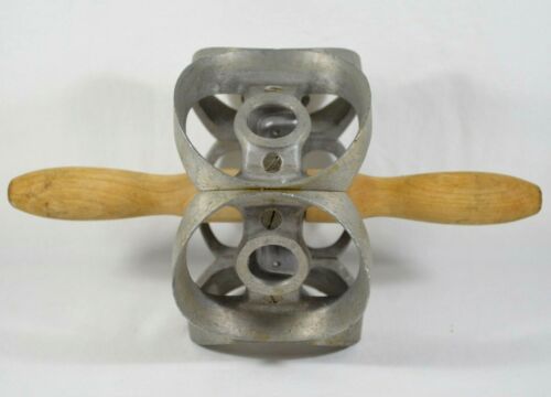 Vtg HOUPT CUTTERS Rolling Large 3.75" Donut Cutter Wooden Handles OLNEY IL USA