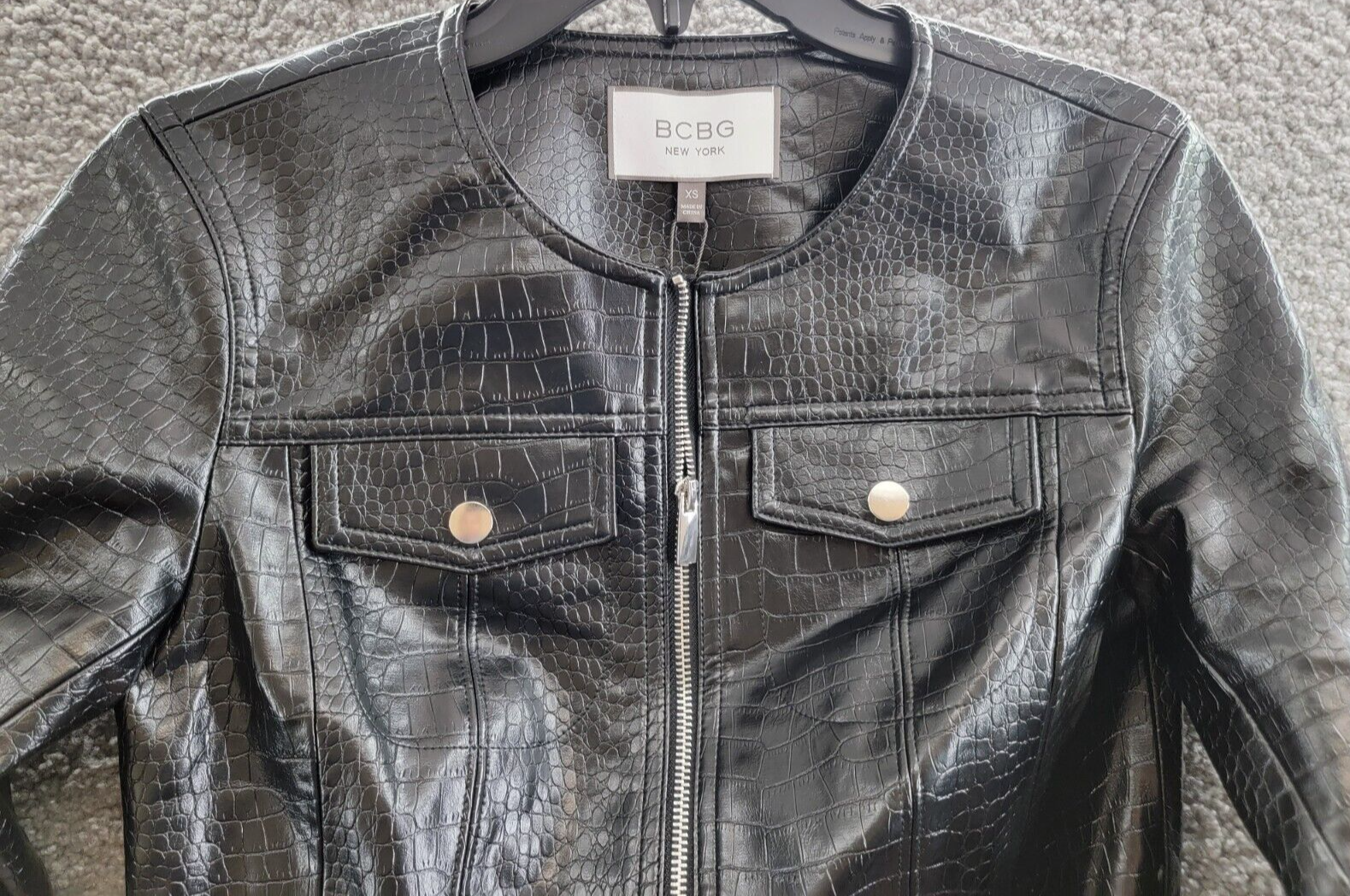 BCBG New York Short-Cut Jacket Women's XS Black Round Neck Front Zip Closure L/S - Picture 3 of 17