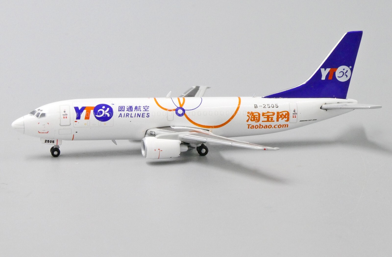 YTO Cargo B737-300(SF) Reg: B-2505 JC Wings Scale 1:400