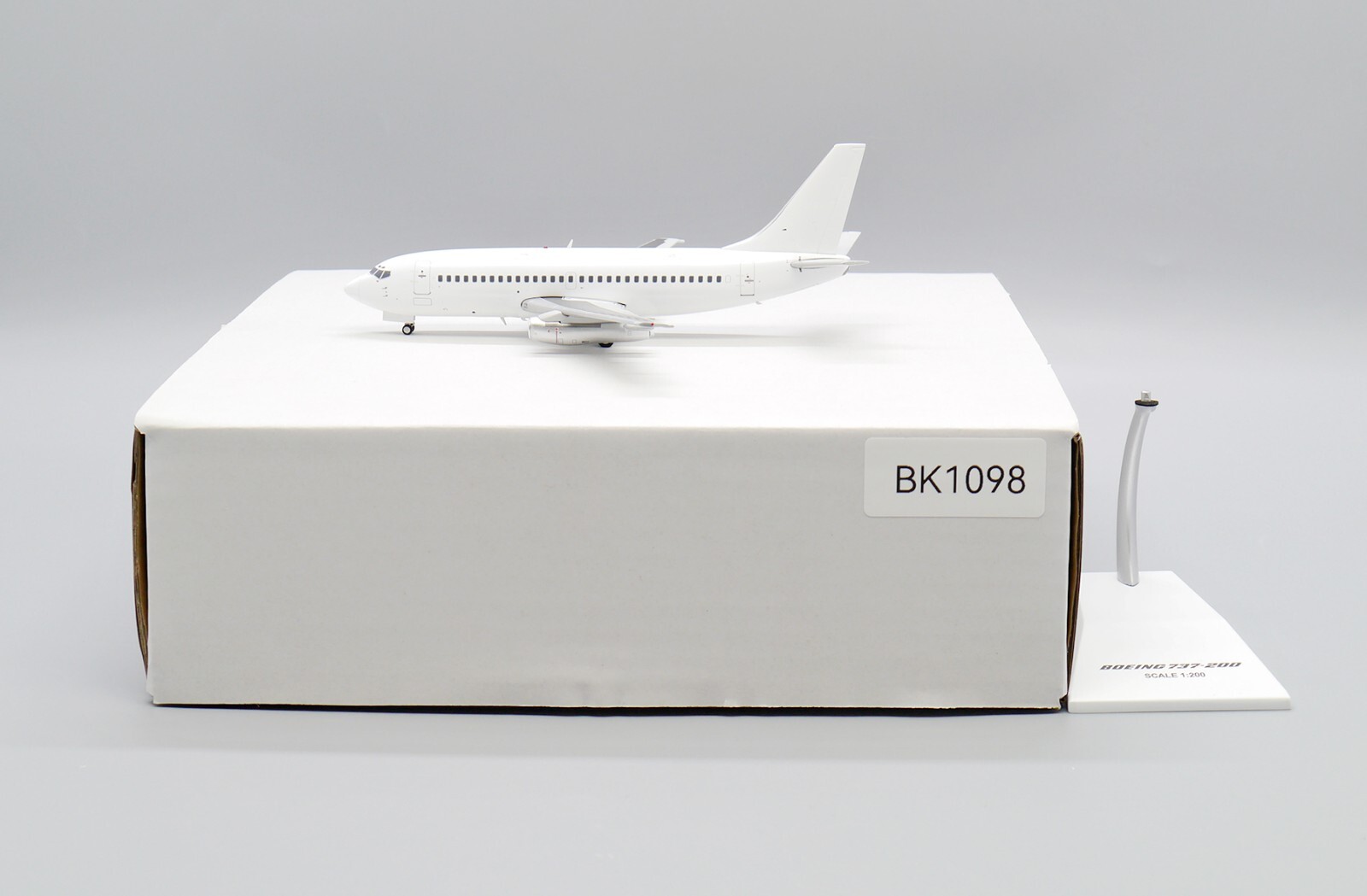 モデルプレーン 1:200（B737-700） www.JetCollector.com: Blank Boeing B737-700 1:200 Scale JC