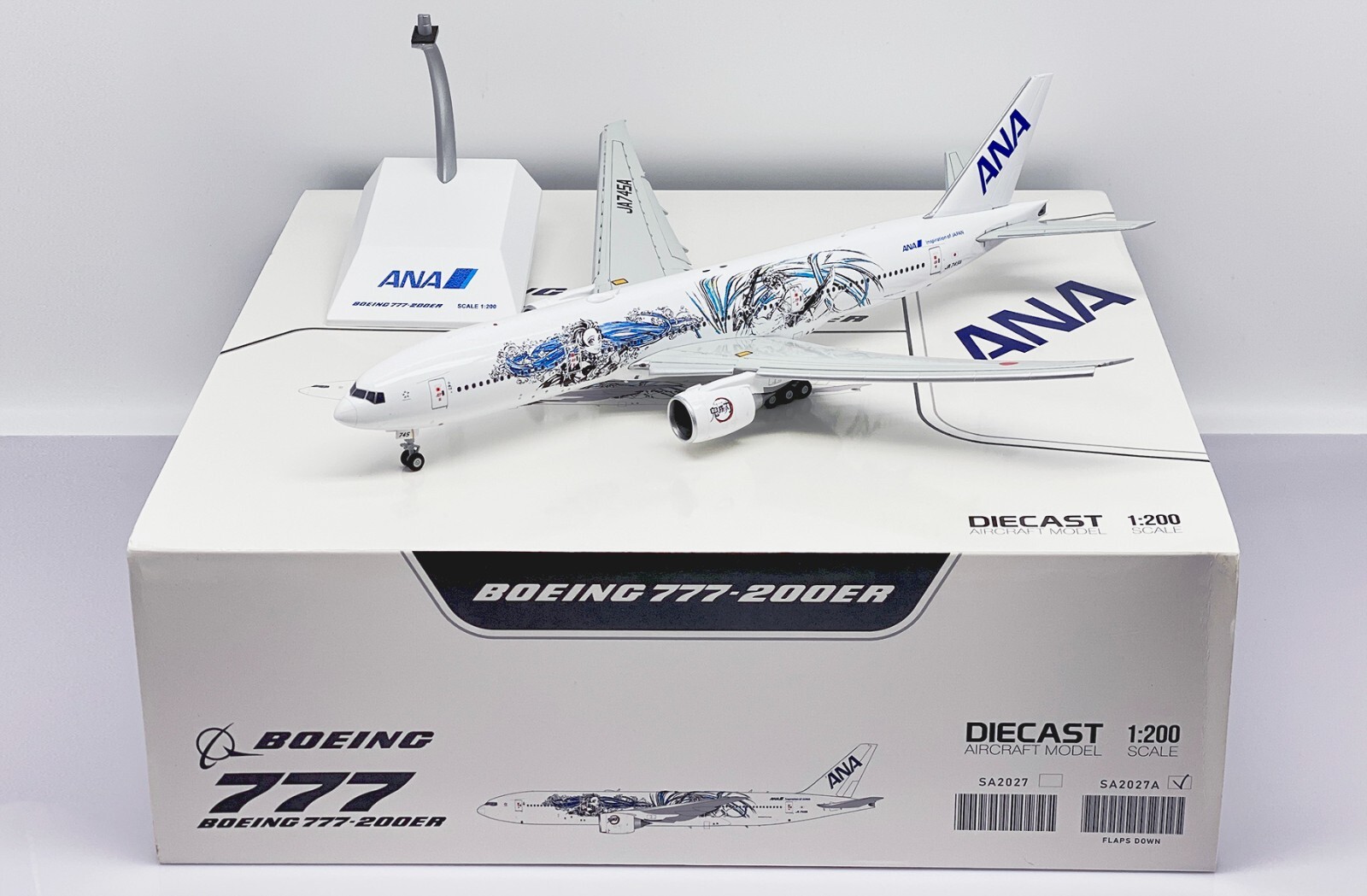 ANA B777-200ER Reg: JA745A Scale 1:200 Diecast model FLAPS