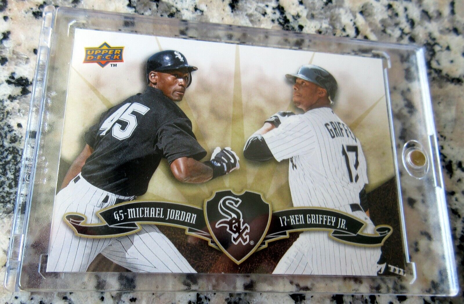 MICHAEL JORDAN KEN GRIFFEY JR. 2009 Upper Deck RARE Dual SP MICHAEL JORDAN KEN GRIFFEY JR. 2009 Upper Deck RARE Dual SP