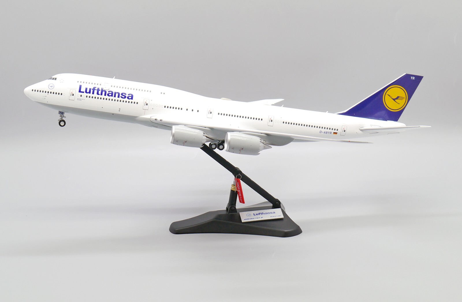 BOEING 747-8 LUFTHANSA REG: D-ABYR W/STD -JC WINGS