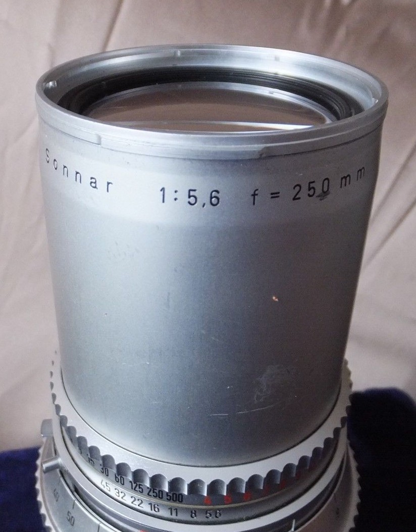 Hasselblad 250mm 1:5.6 Sonnar lens