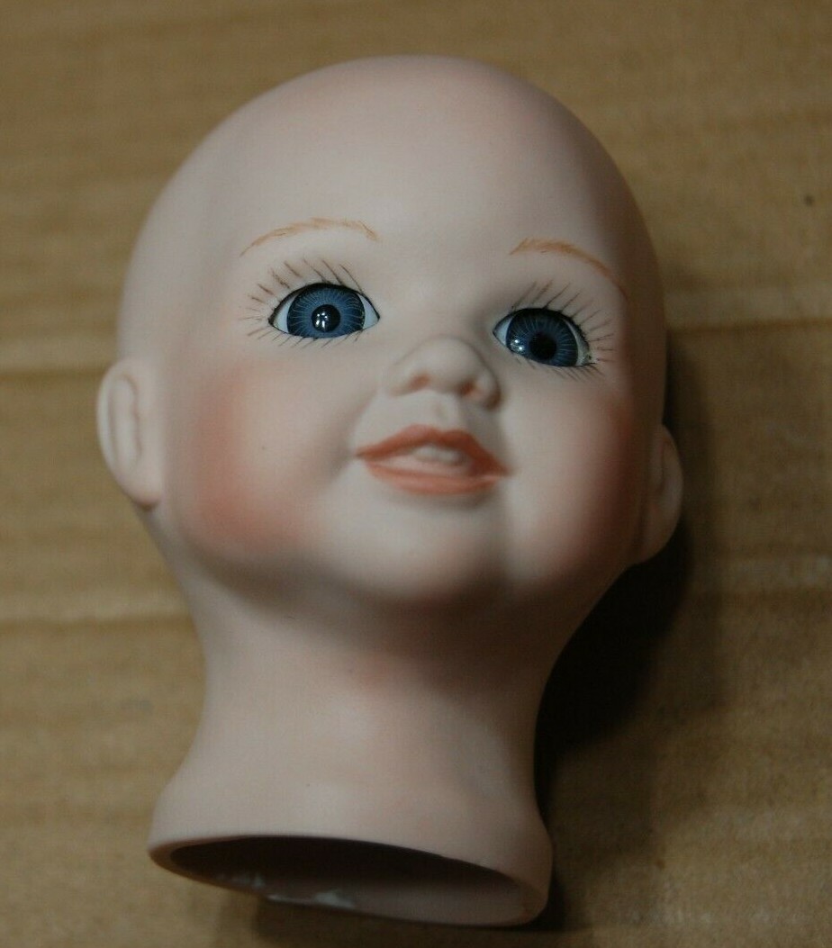 Vintage Reproduction Doll 1990 BONNIE SUE PORCELAIN Blue Eyes
