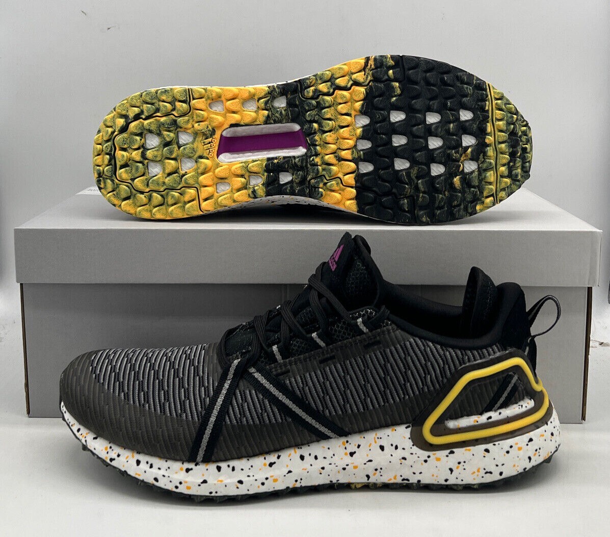

Обувь для гольфа Adidas Solarthon Boost без шипов, черный, золотой, белый FZ1024, мужской размер, adidas Solarthon