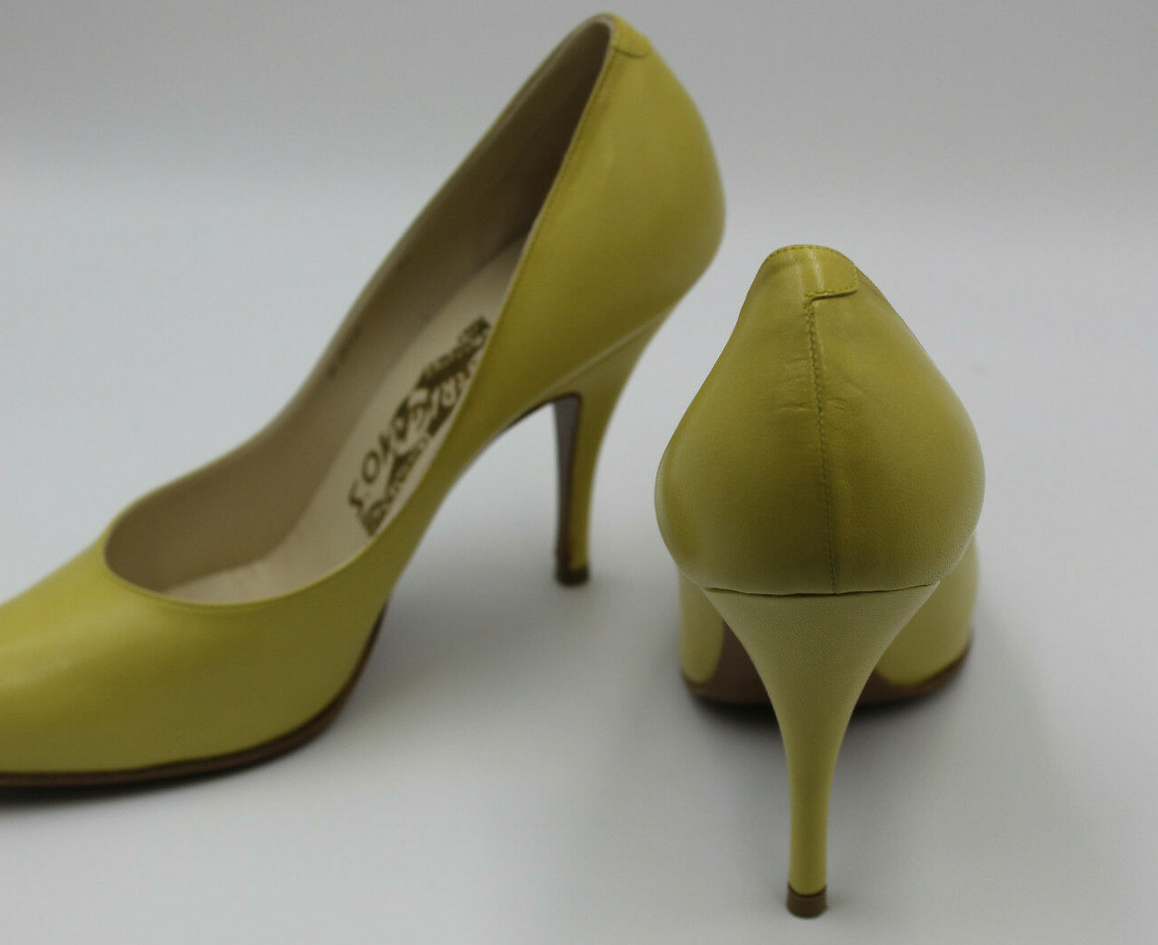 Pre-owned Ferragamo Salvatore  Women's Chianti Limone Kid Limited Edition Heel Size 36m In Yellow
