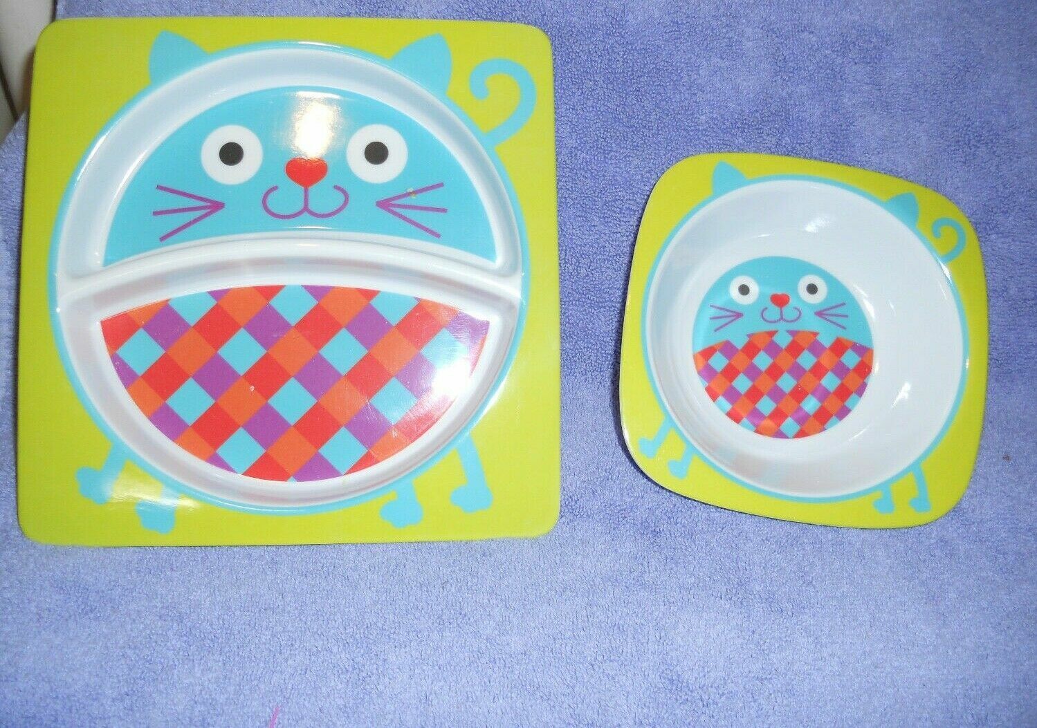 Hard plastic NEW Melamine 2 pc Set Divided plate and bowl Cat