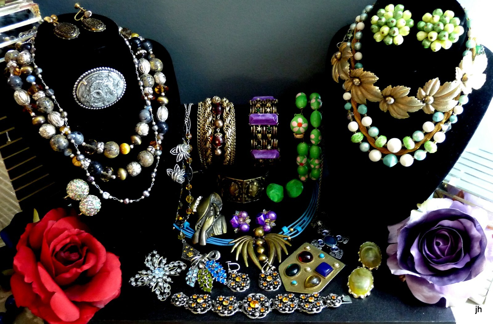 UNIQUE VTG COSTUME JEWELRY LOT RHINESTONE LUCITE SIGNED SET NECKLACES