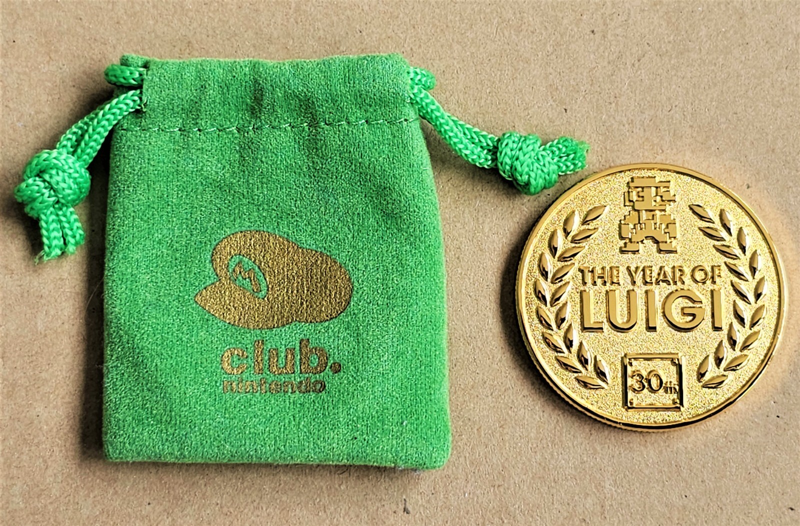 Club Nintendo Luigi Coin in Pouch 30th Anniversary RARE | eBay