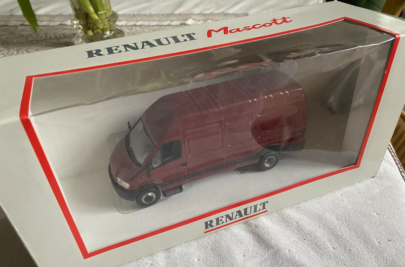 Norev Renault Mascott 1/43e