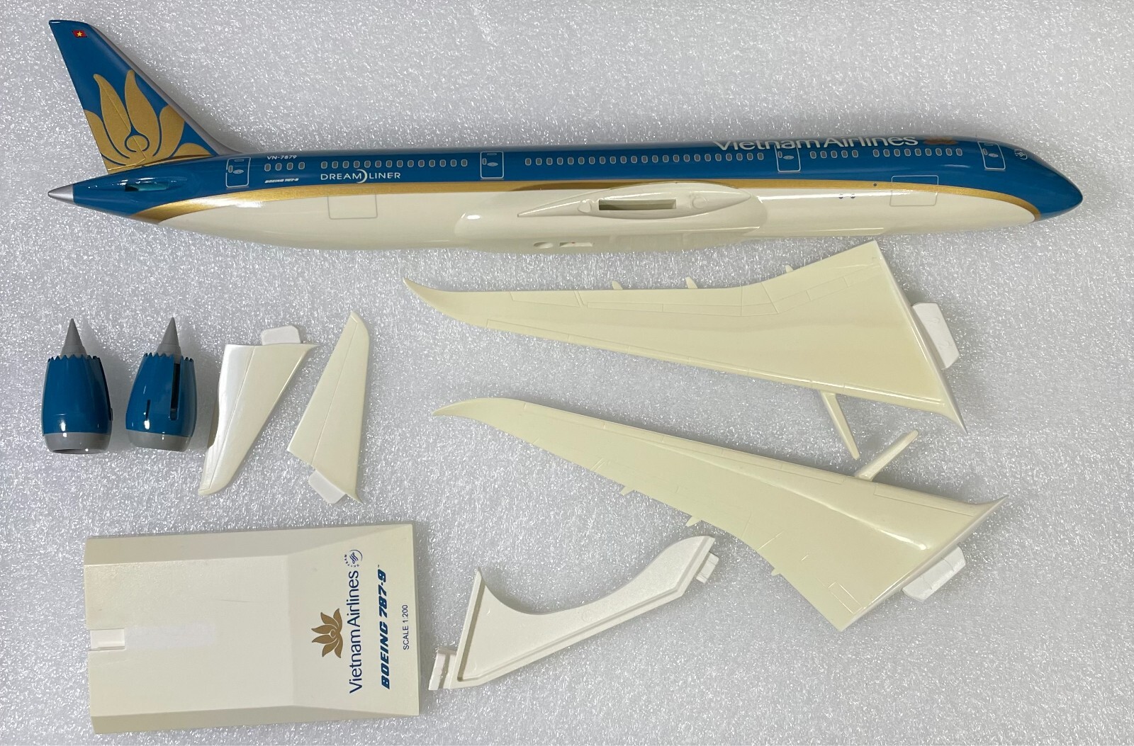 飛行機模型1/400ダイキャスト NG models ベトナム航空 787-9 Amazon.co.jp: 飛行機模型1/400ダイキャスト NG models ベトナム