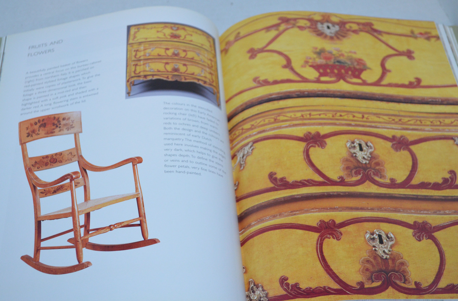 Painted Furniture Sourcebook Motifs from the Medieval Times to the Present Day