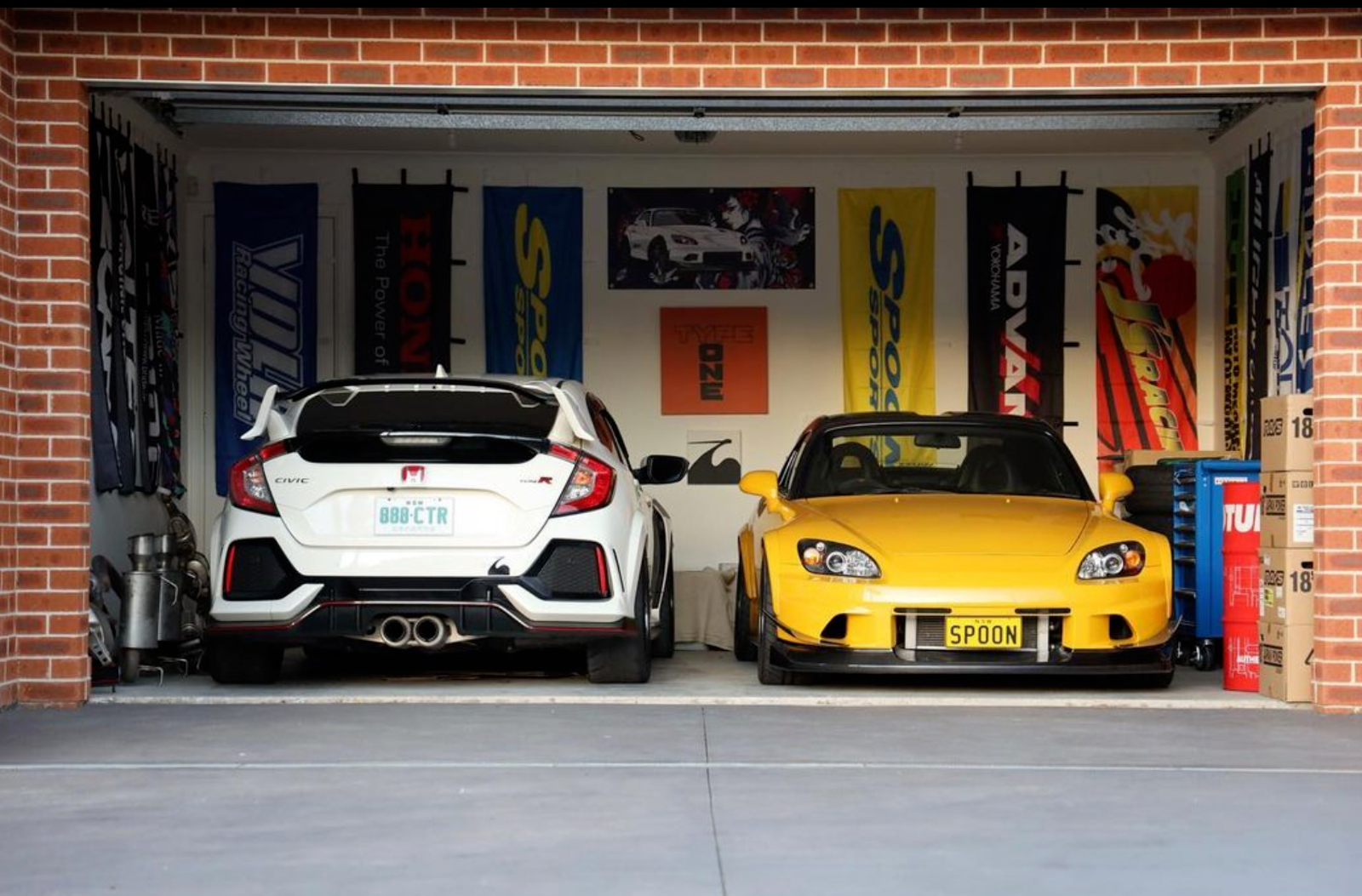 HONDA (BLACK BG) NOBORI FLAG - JDM NOBORI FLAGS