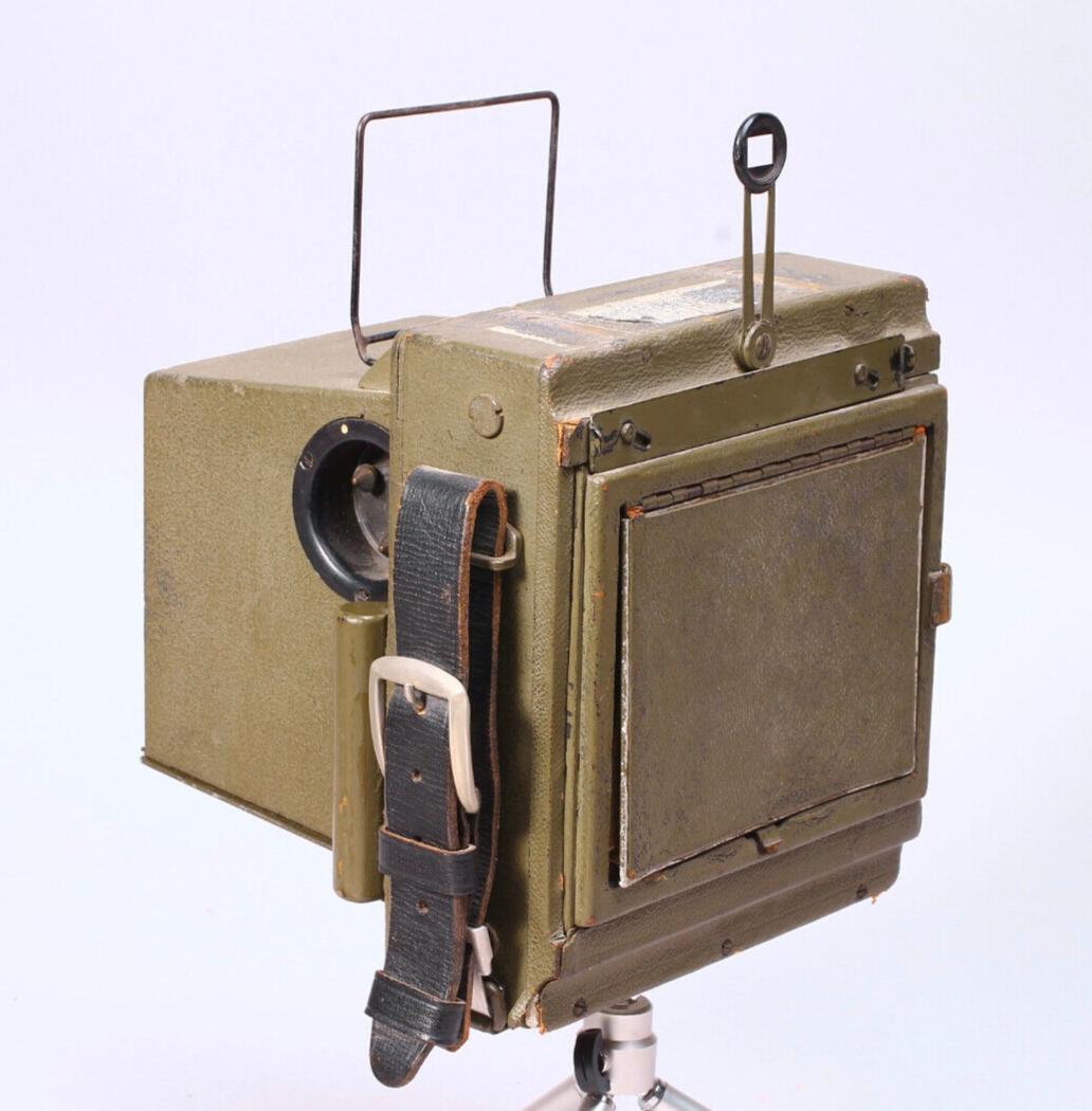 WW ll US MARINE ISSUE GRAFLEX COMBAT GRAPHIC 45 4x5 CAMERA & LM-41 (1) TRIPOD