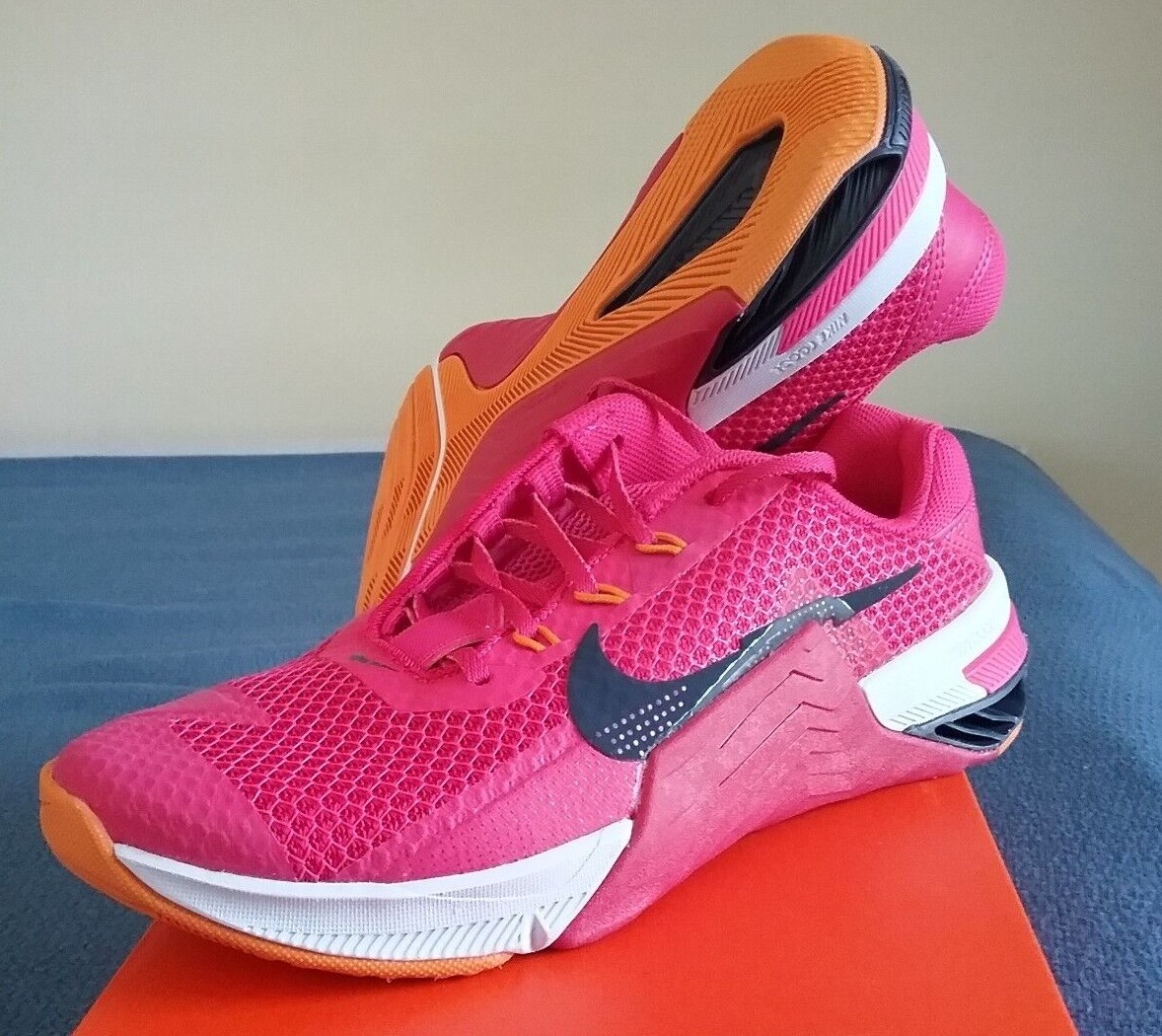 Nike Wmn's Metcon 7 Workout Lift Gym Run Trainer, Pink/Hibiscus