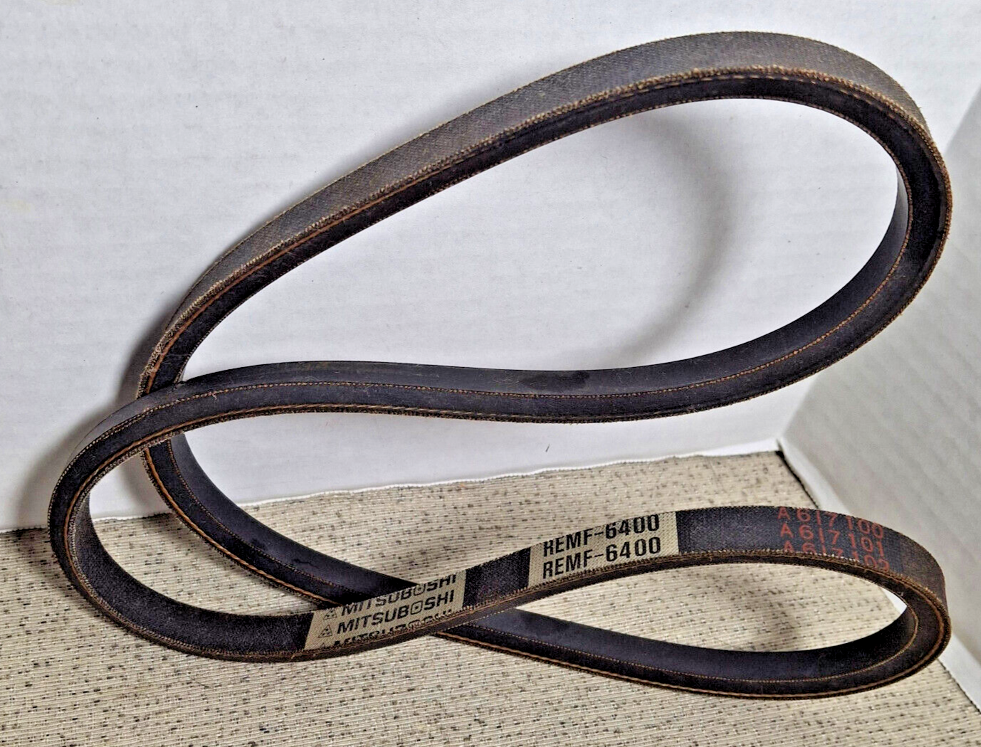 Genuine MITSUBOSHI MOTORS Raw Edge V belt (REMF) 6400 /.51