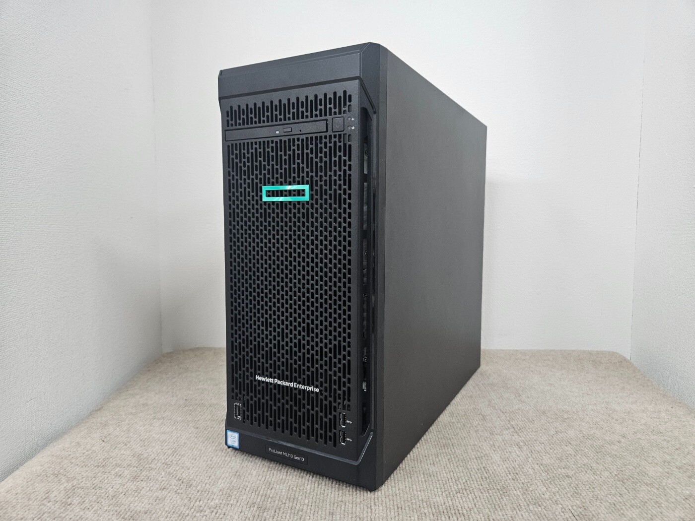 HP ProLiant ML110 Gen10 Xeon Silver 4108 8Core 16GB 300GB x4
