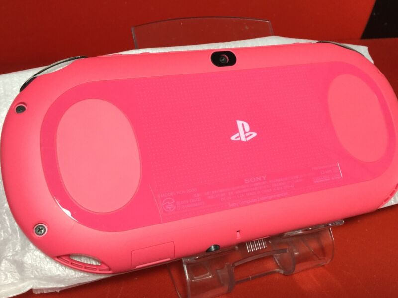 Sony PS Playstation vita Wi-Fi model PINK BLACK PCH-2000 Sony PS Playstation vita Wi-Fi model PINK BLACK PCH-2000