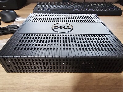 コンパクトレトロPC Windows XP Bizarre Mini Windows XP Computer is Actually a Retro Gaming