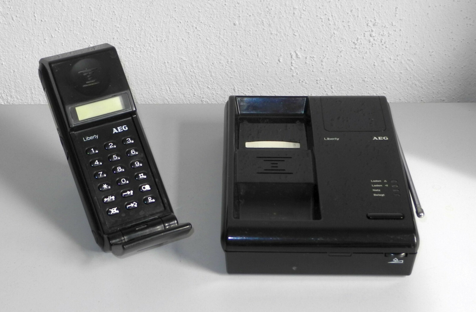 Schnurlostelefon AEG Liberty von 1991 – Vintage  