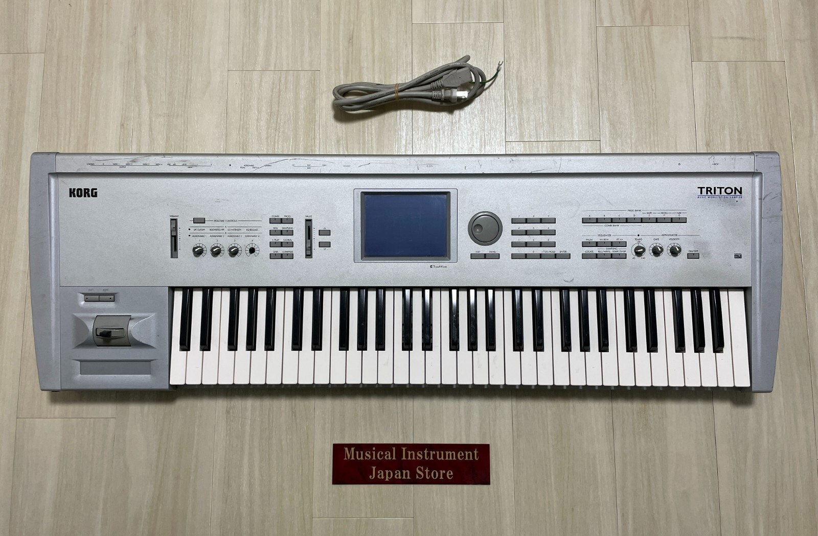 Korg Triton 61-Key Keyboard Synthesizer Sampler with Power Korg Triton 61-Key Keyboard Synthesizer Sampler with Power