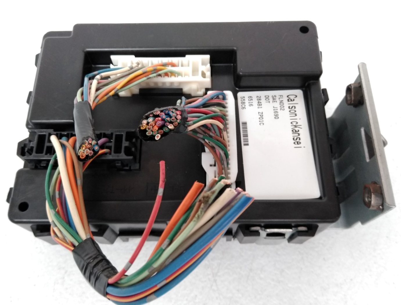 フラッシュ　① 284B0-ZP01C Nissan 2006 Pathfinder Body Control Module BCM