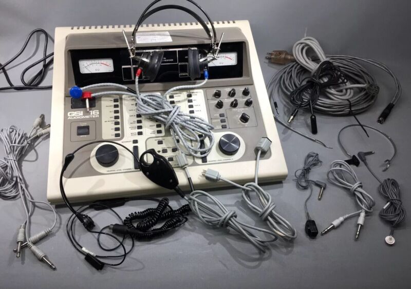 GSI Grayson-Stadler GSI 16 Diagnostic Clinical Audiometer 1716 W/ Accessories
