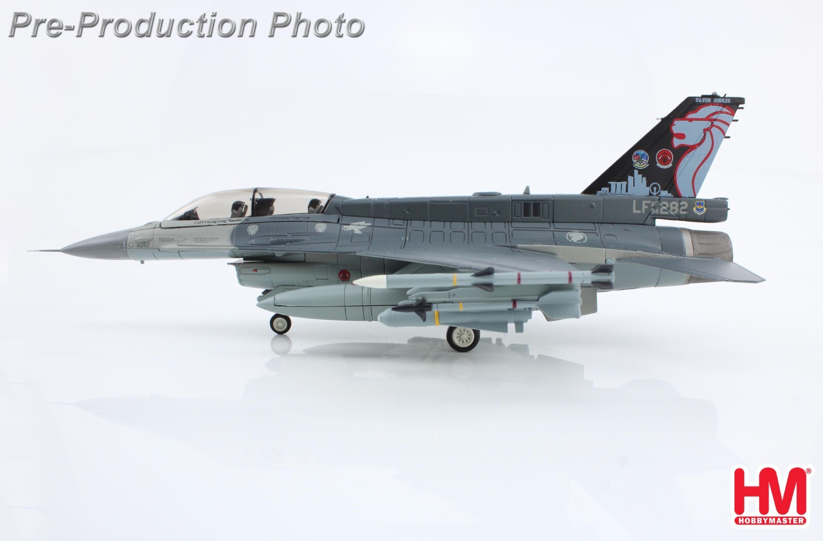 【未使用品】HOBBYMASTER F/A-18F HA5112 F/A-18F Super Hornet AC100/166628, VFA-32 