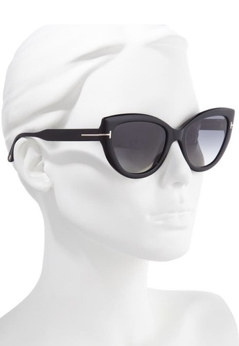 TOM FORD◆Trendy Cat Eye Milky Ivory Sunglasses Tom Ford, Cat-eye Martina sunglasses - Unique Designer Pieces