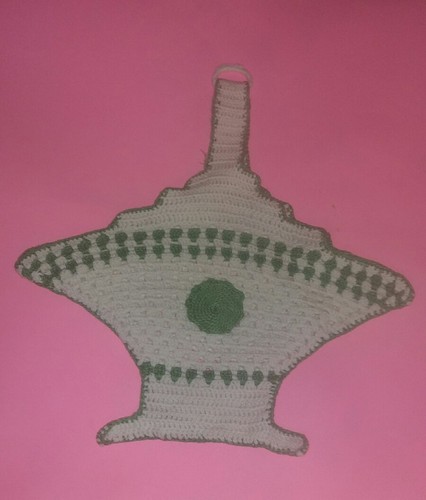 8 Vintage Hand Crocheted Potholders Nice Condition