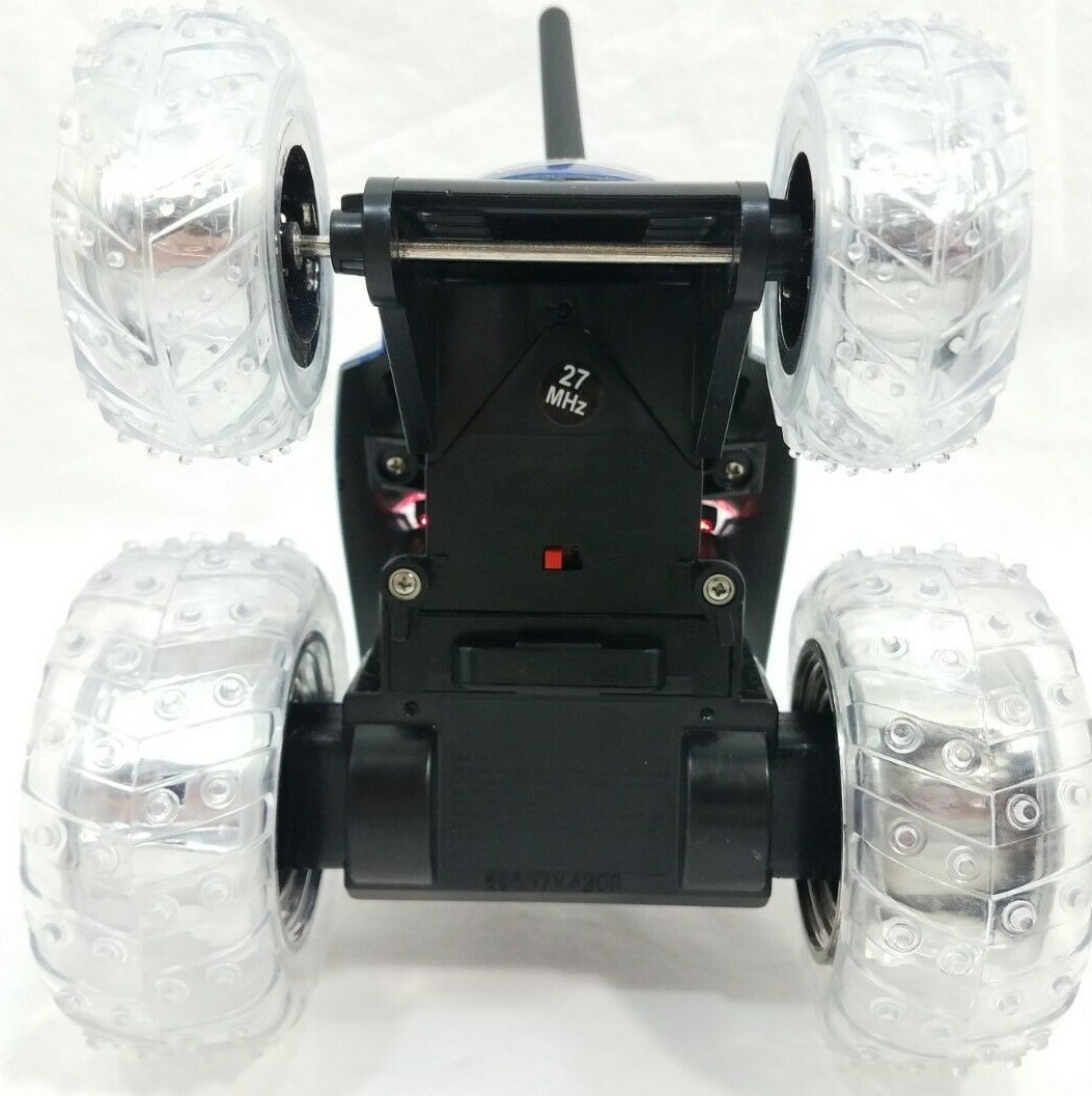 Sharper Image Thunder Tumbler RC Rally Car Blue 27 MHz EUC Works Great!