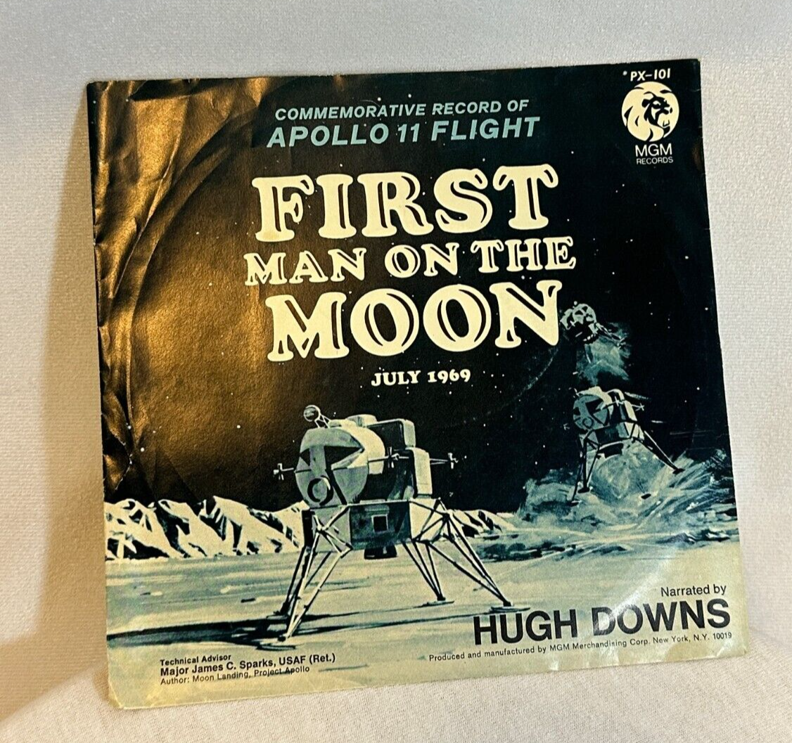 FIRST MAN ON THE MOON ~ APOLLO 11 FLIGHT ~ Good 45 rpm 7