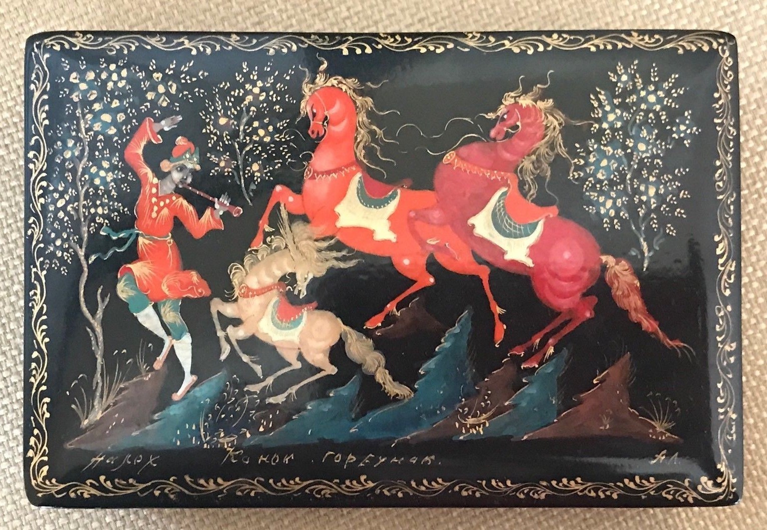 Russian Lacquer Box from Kholui Russia Artist Signed Piper