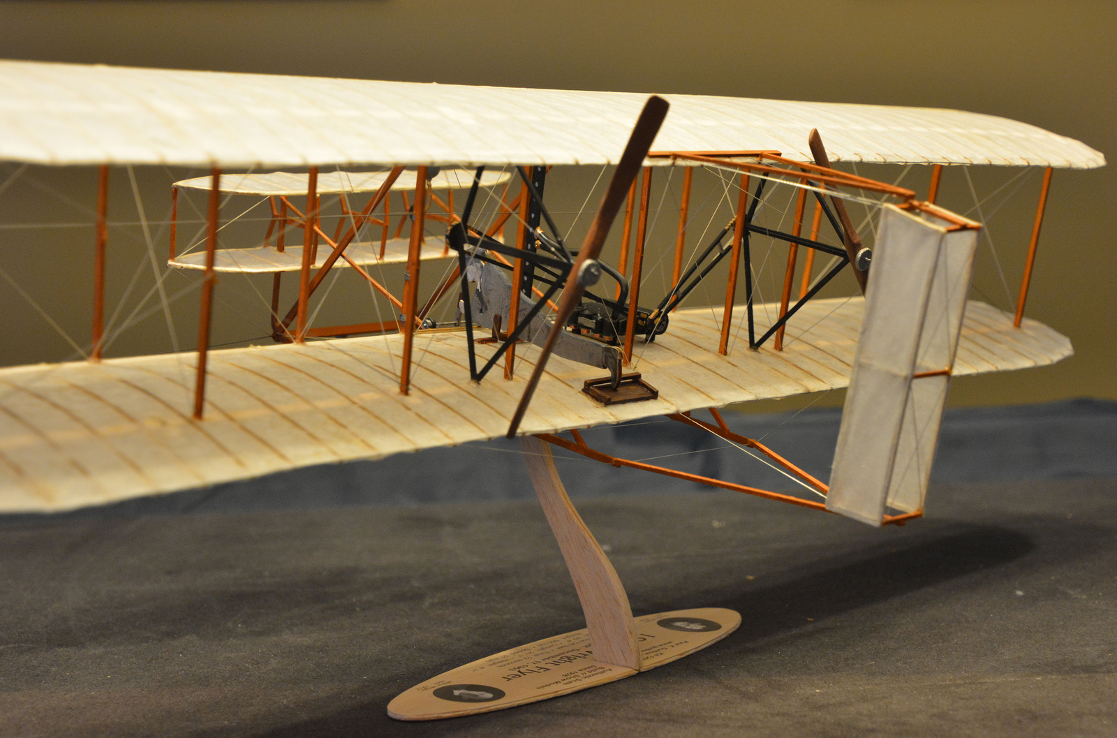 WRIGHT BROTHERS FLYER Guillows laser cut Balsa wood airplane model