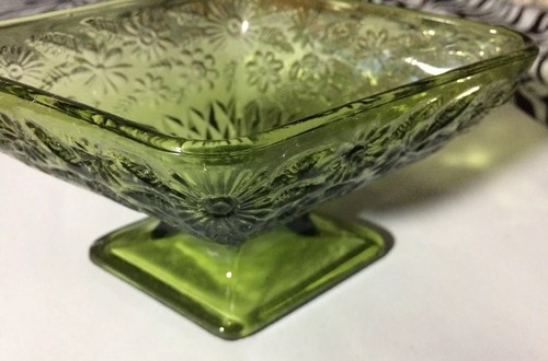 1940s Antique Cut Green Glass Diamond Pedestal Candy Trinket Dish Retro Bowl ??