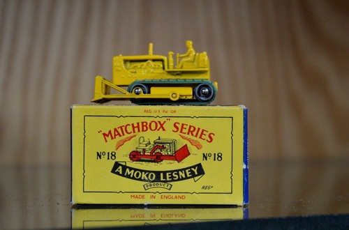 Original 1960's Matchbox Lesney #8 Caterpillar Tractor D8