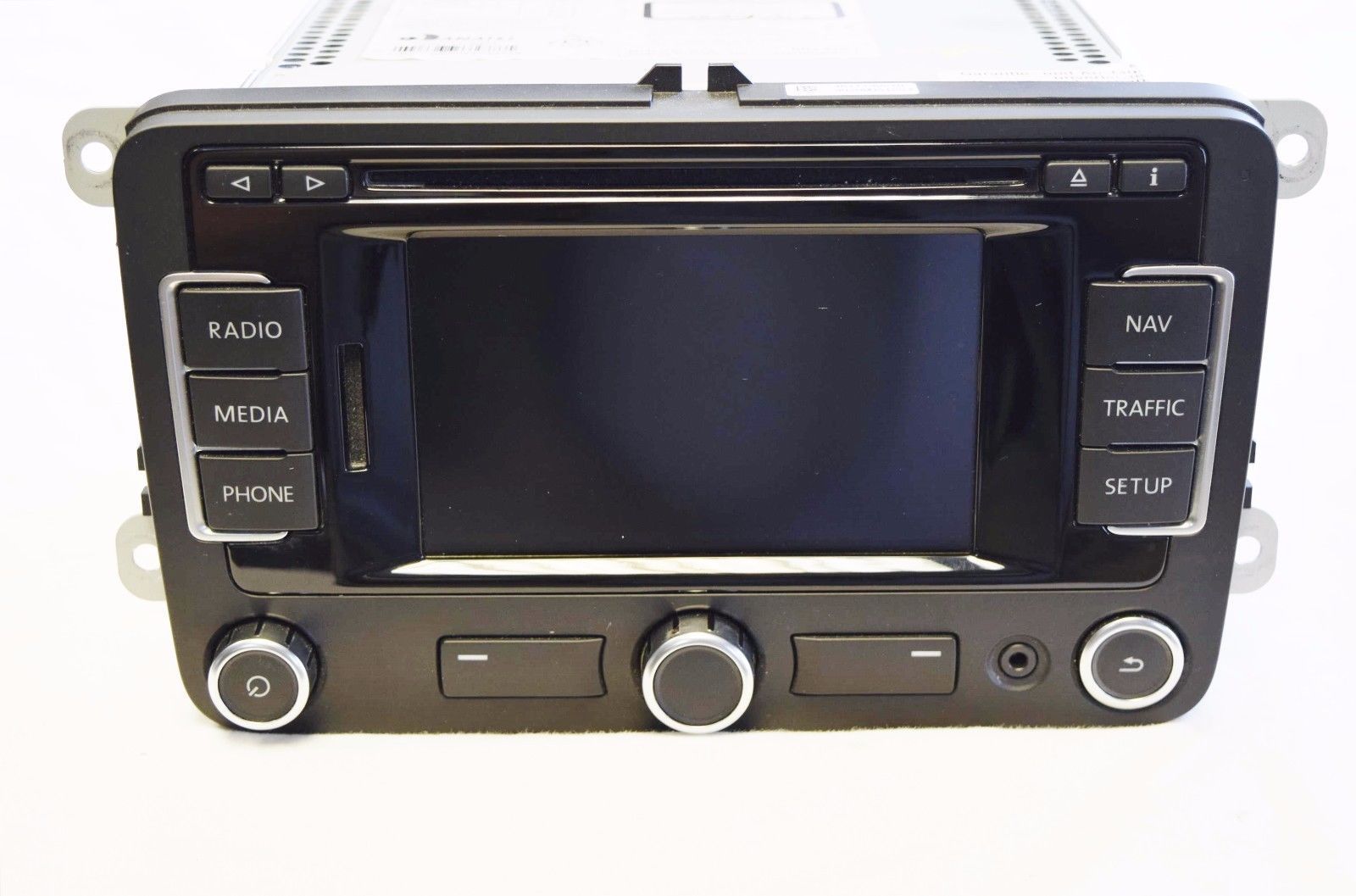 Einbaubare Navigationsgeräte fürs Auto mit integriertem Satellitenradio