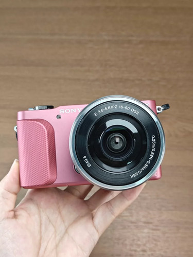 SONY NEX-3 ピンク E16mmF2.8 SEL16F28レンズ付 中古SONY ソニー α NEX