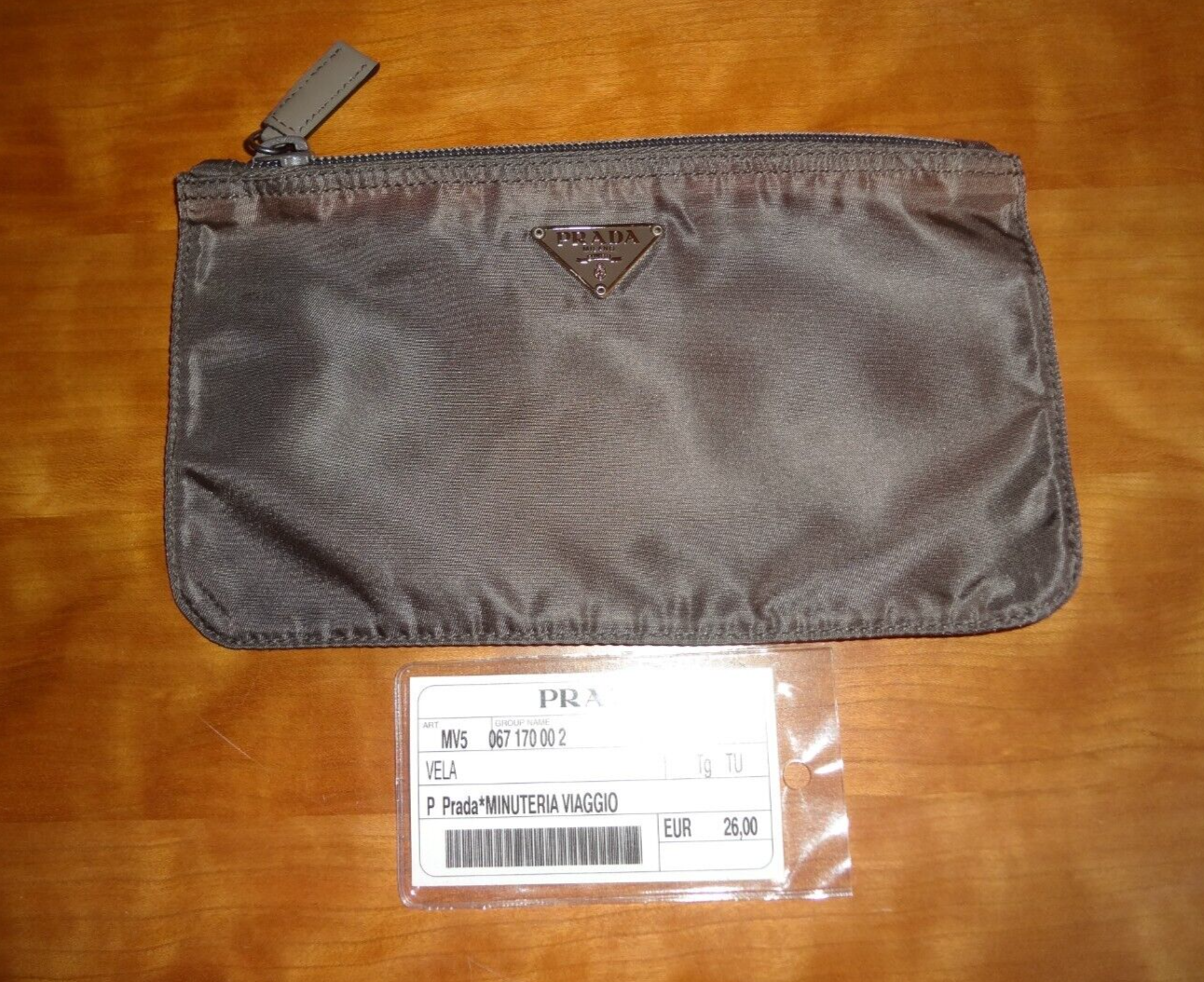 ポーチ Prada Re-Nylon Small Beauty Case Prada - Black Nylon Small Zip Cosmetic Case | Mitchell Stores
