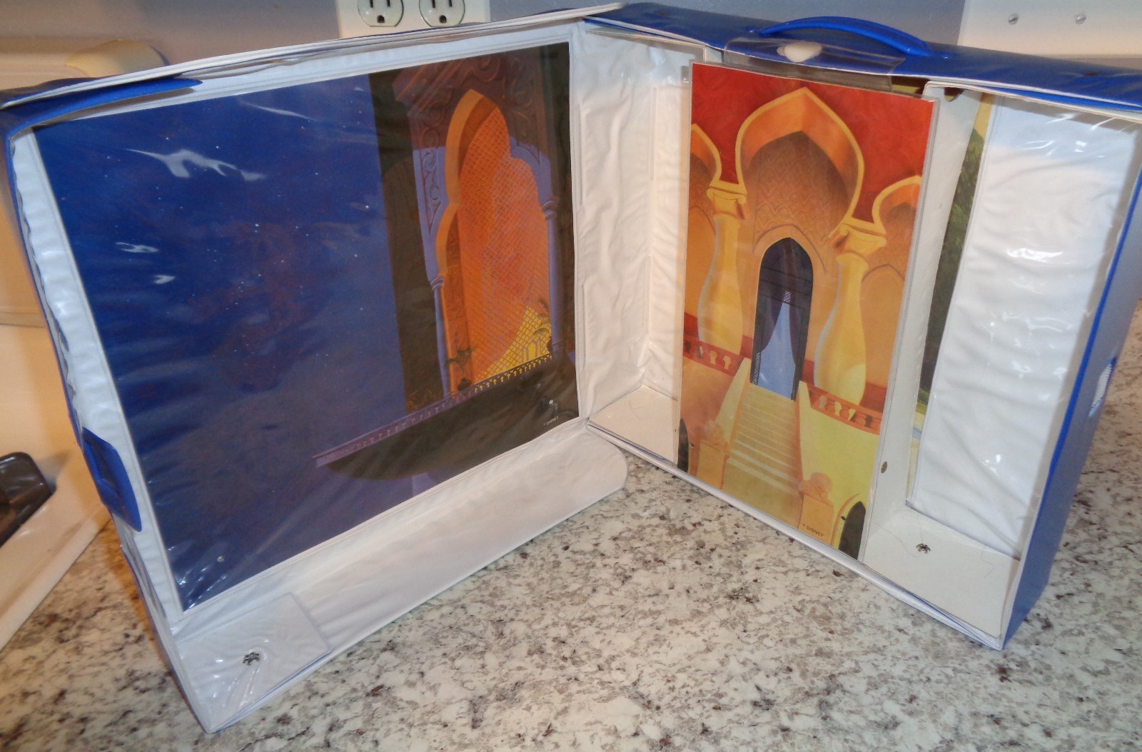 Vintage Disney ALADDIN Carry Case w/ Jasmine & Aladdin Dolls