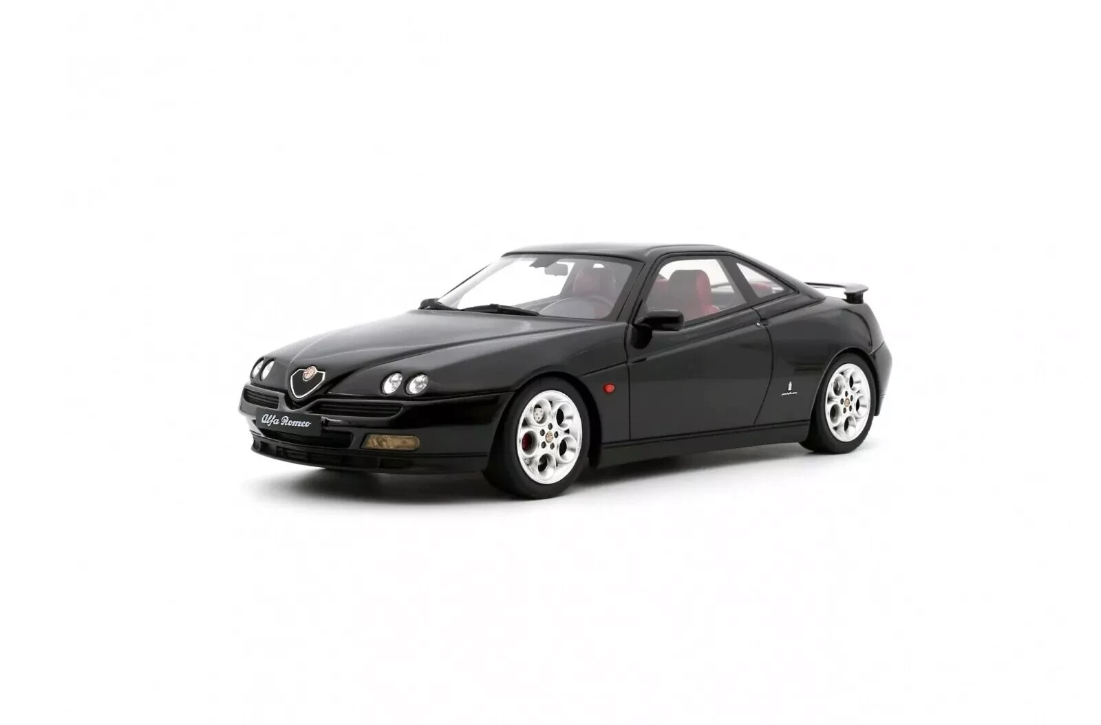 1/18 アルファロメオ GTV 3.0 V6 24V 1998 ブラック 1/18 Alfa Romeo GTV V6 (916) 2000 Black Resin Model by Otto