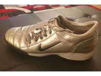 nike total 90 indoor