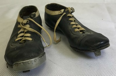 leather baseball cleats