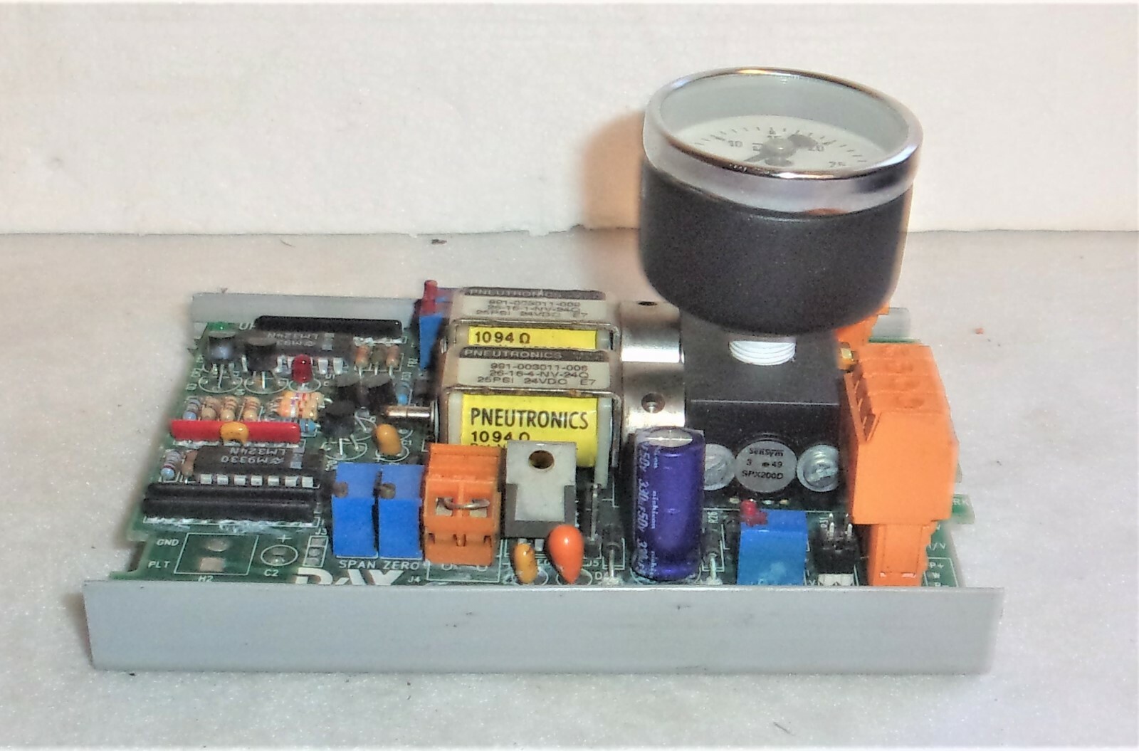 DAY CONTROL PRODUCTS UPT 6000 IV REV 4 SPAN ZERO CIRCUIT BOARD WITH GUAGE
