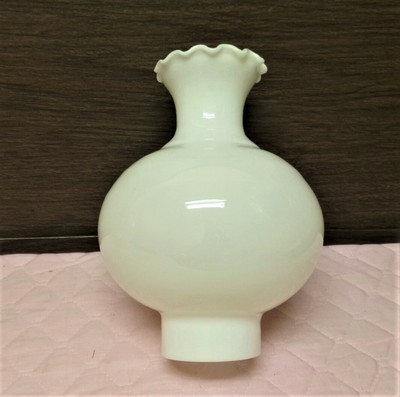 Vtg White Milk Glass Ruffle Hurricane Chimney Lamp Shade 9 1/4