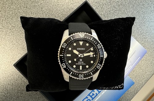 Pre-owned Seiko Men's Prospex Solar Black Silicon Band Divers Watch 38.5mm Size Sne573