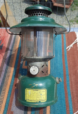 Vintage Coleman Model 228C   Lantern USA