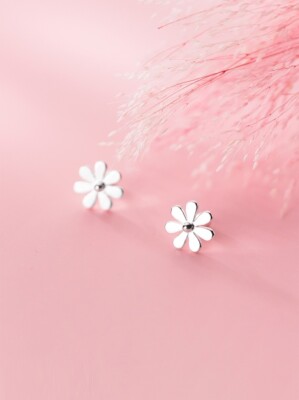 Super Adorable Tiny Flower Daisy Silver Stud Earrings